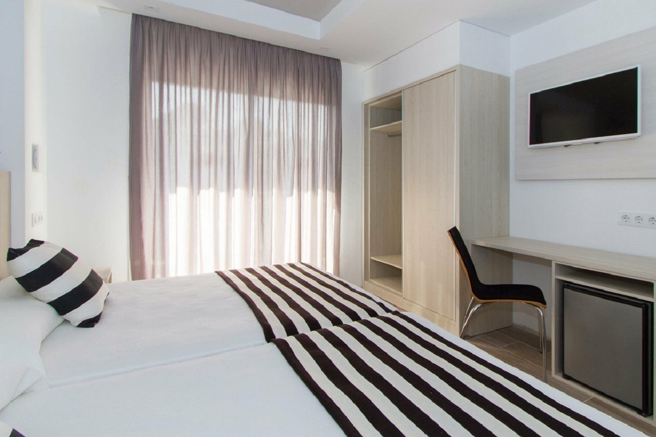 Hotel Sorra Daurada Splash マルグラット・デ・マル エクステリア 写真